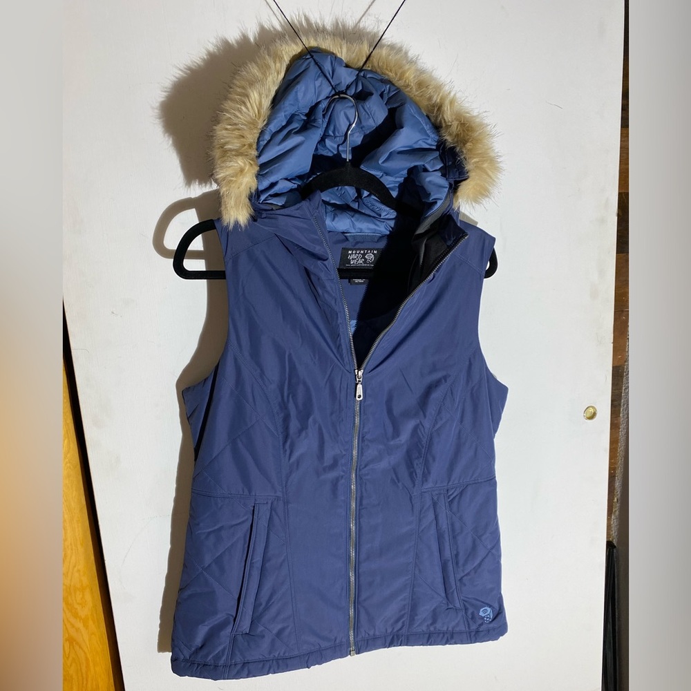 NWOT Women’s Mountain Hardwear Vest Size: Medium